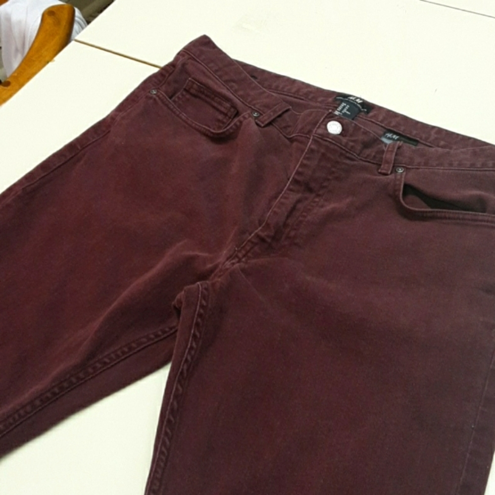 H&M Skinny Jeans. Burgandy. Size 34